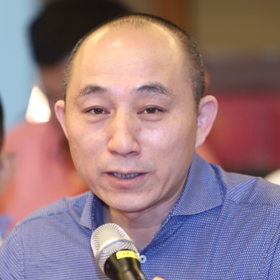 左立-北京大學(xué)人民醫(yī)院腎內(nèi)科主任、教授、博士生導(dǎo)師