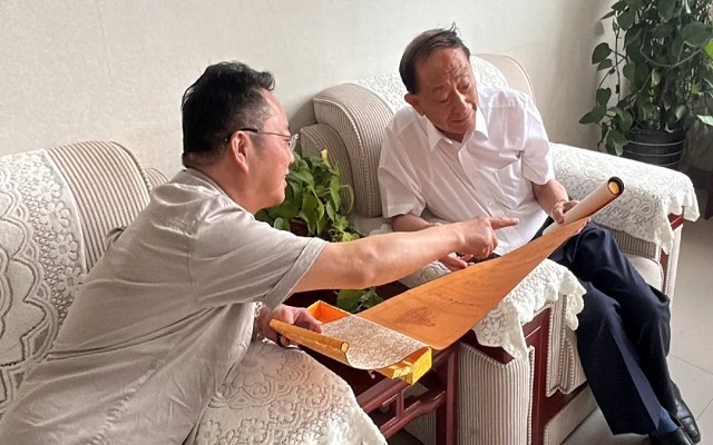 國(guó)醫(yī)大師傳承人與艾詩特建聯(lián)合作創(chuàng)新名方，獲國(guó)醫(yī)大師高度認(rèn)可！